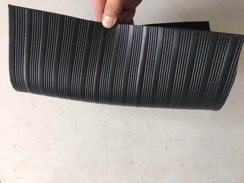 ��ɫ�����^���z�|